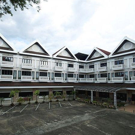 Vista Hotel Chiang Mai - Sha Extra Plus Exterior photo
