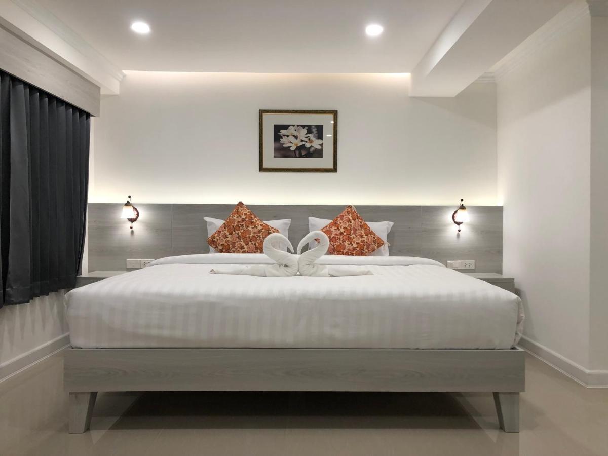 Vista Hotel Chiang Mai - Sha Extra Plus Exterior photo