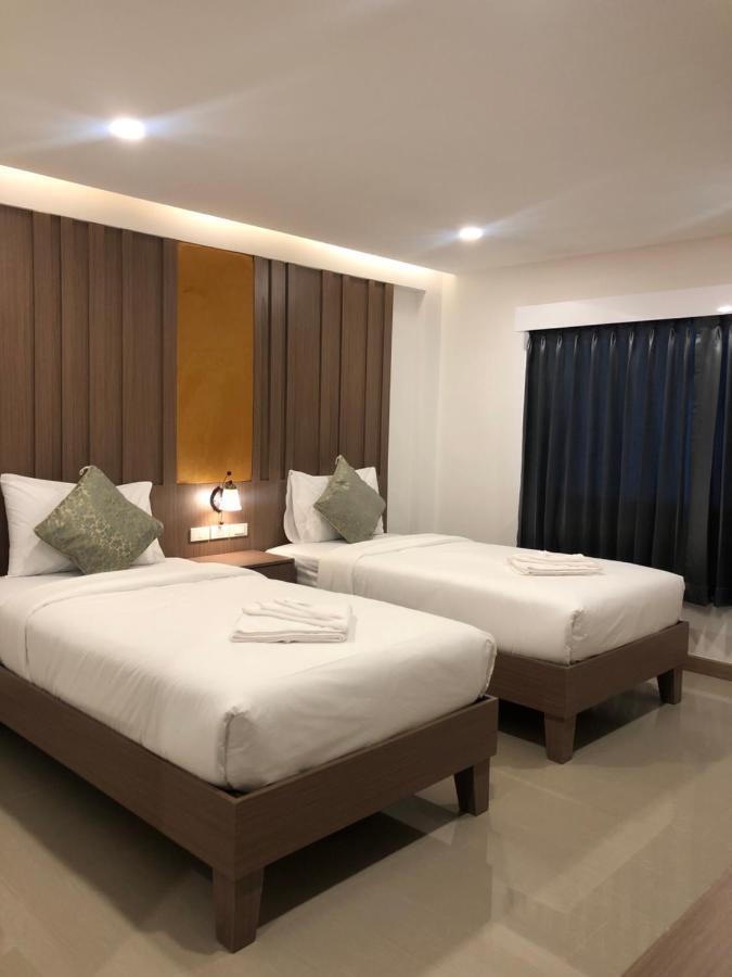 Vista Hotel Chiang Mai - Sha Extra Plus Exterior photo
