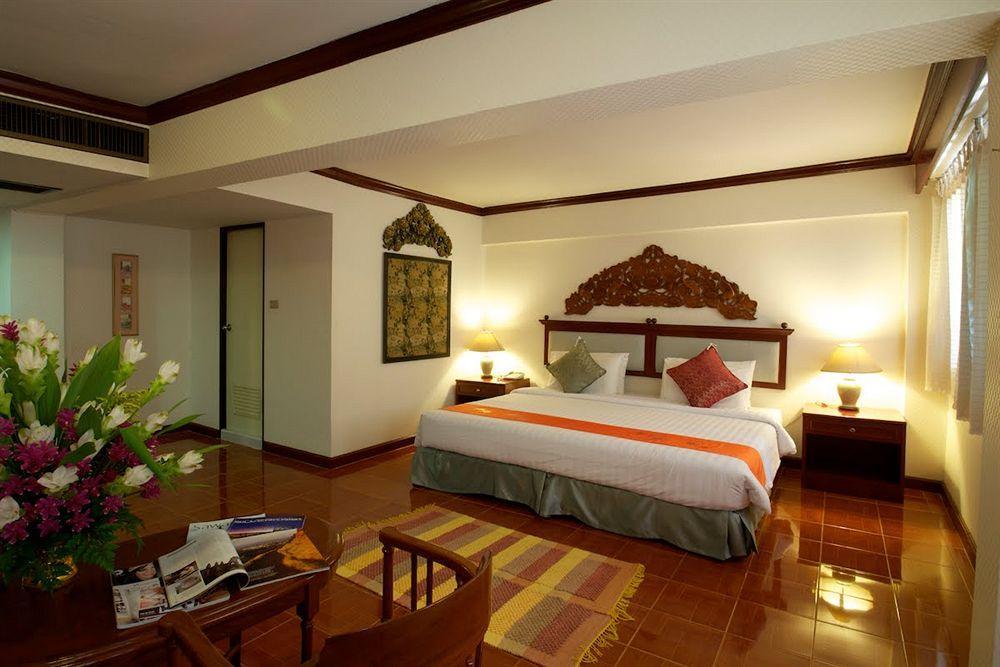 Vista Hotel Chiang Mai - Sha Extra Plus Exterior photo